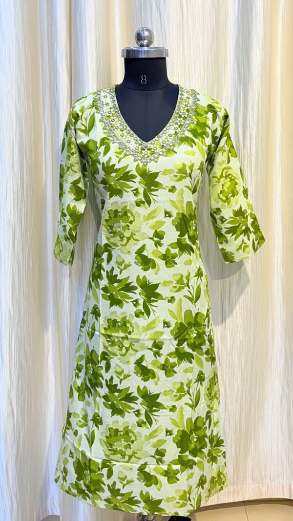 Green Leaf Pattern V-Collar Silk Kurti