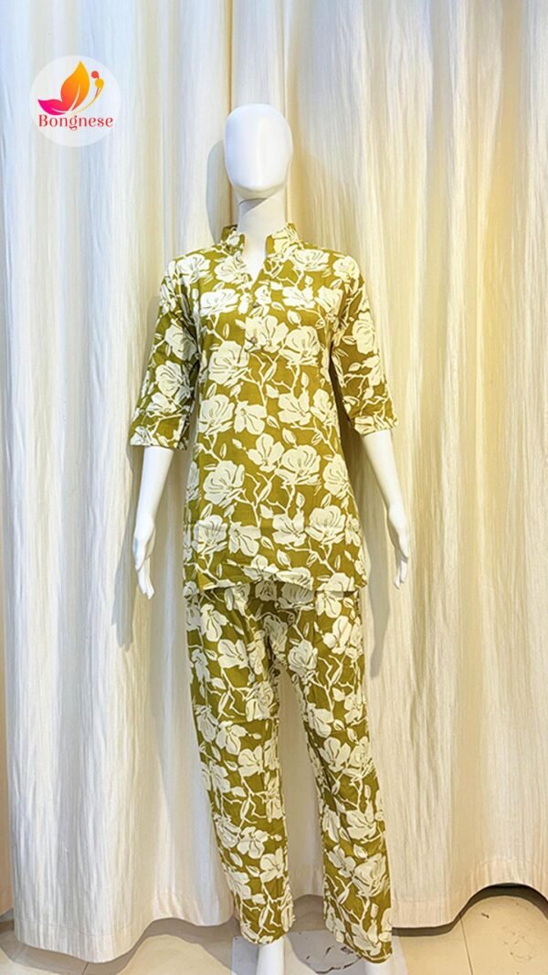 Gold Tips Color White Flower Print Long Co-Ord Set