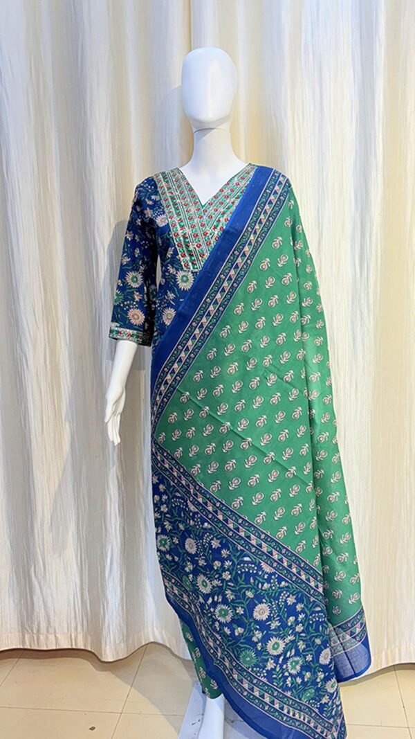 GREEN COLOR Cotton V NECK DESIGN Kurti Set With Dopatta